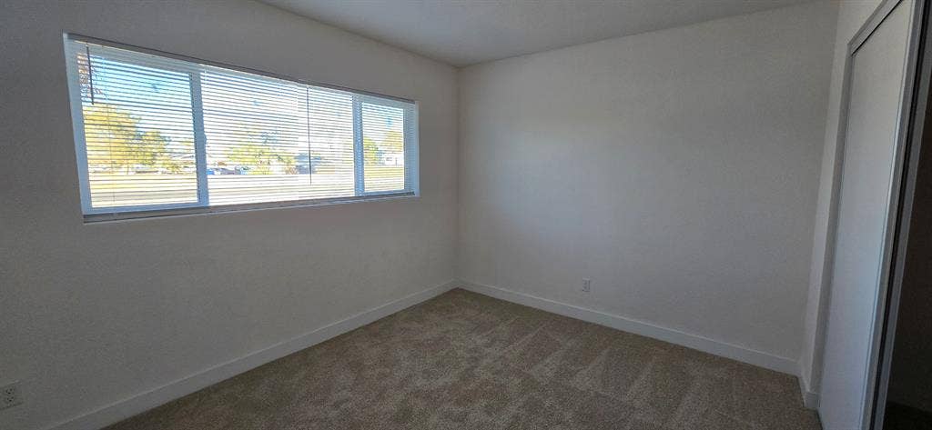 Private Room-All Utilities Included