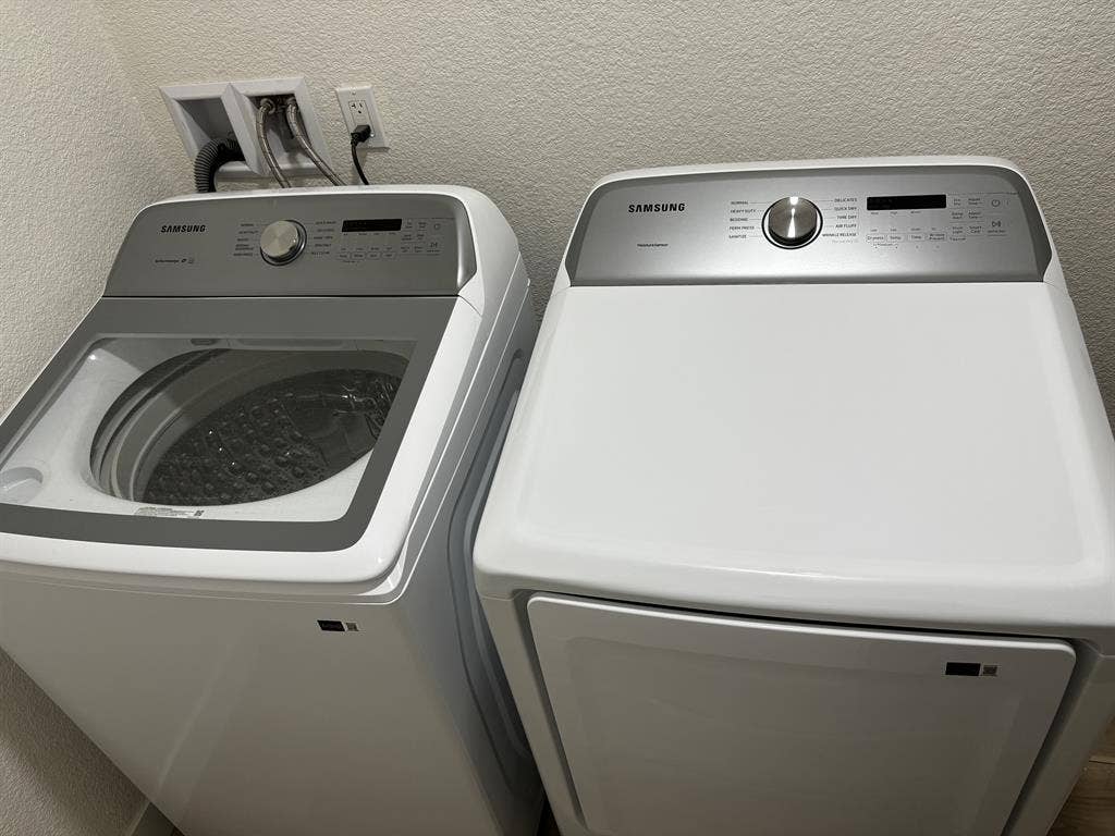 Private Room-All Utilities Included