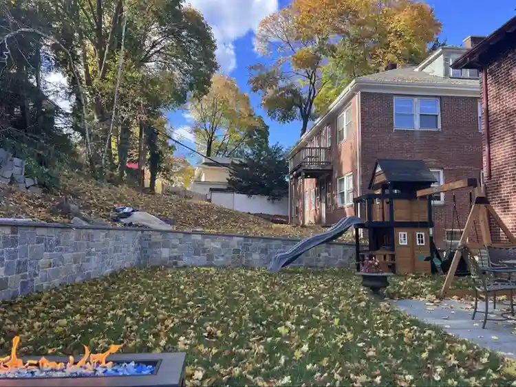 One bedroom, small full bath.