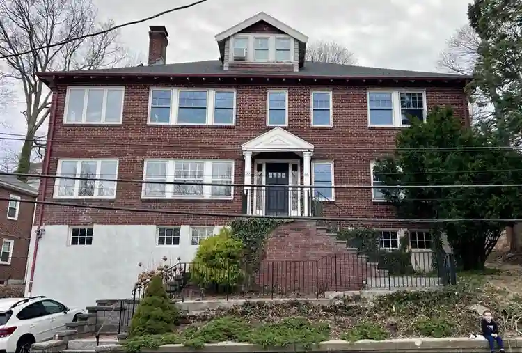 One bedroom, small full bath.