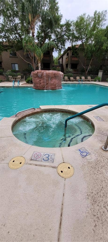 Private quiet condo private bath