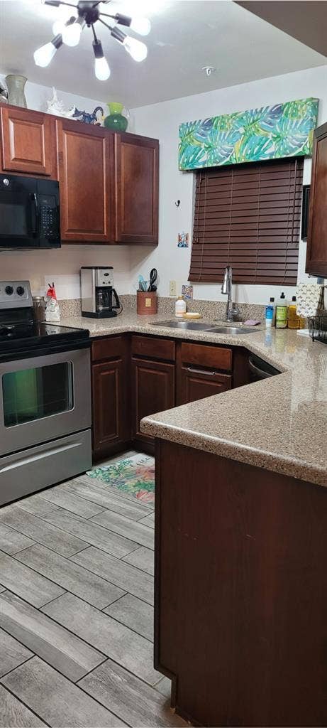 Private quiet condo private bath