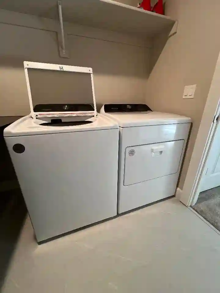 Looking for nice and neat roommate