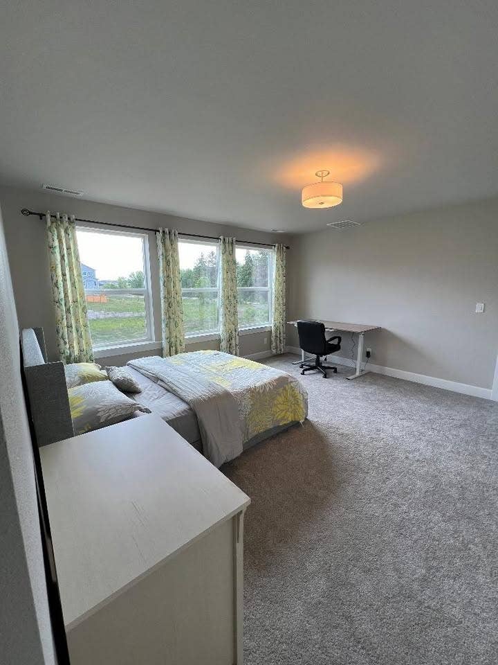 Looking for nice and neat roommate