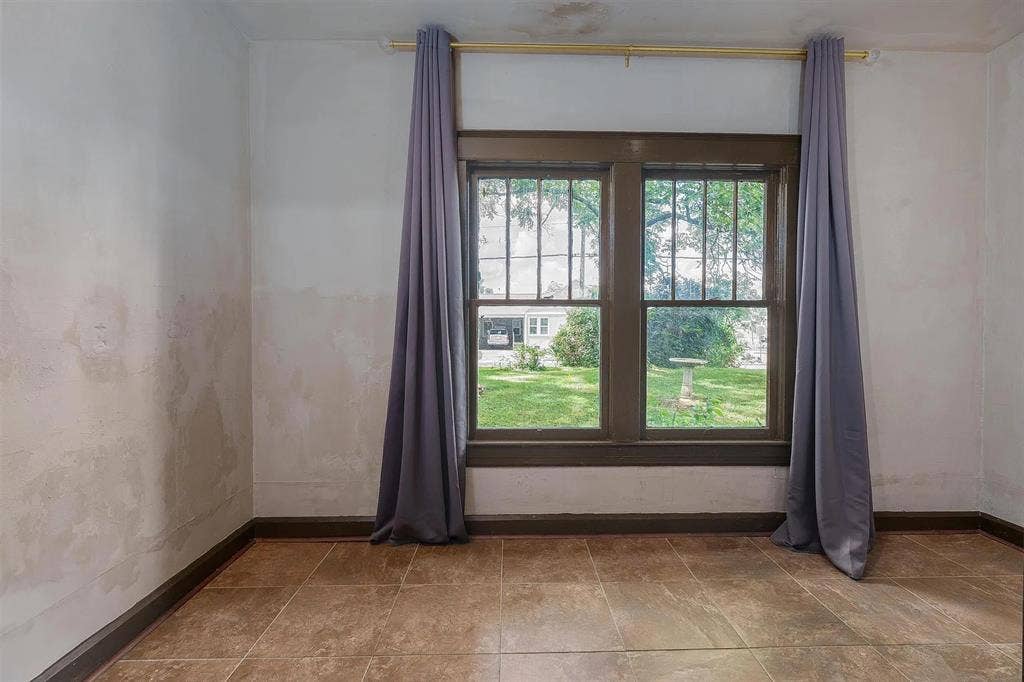 Room - All Utilities - No Deposit