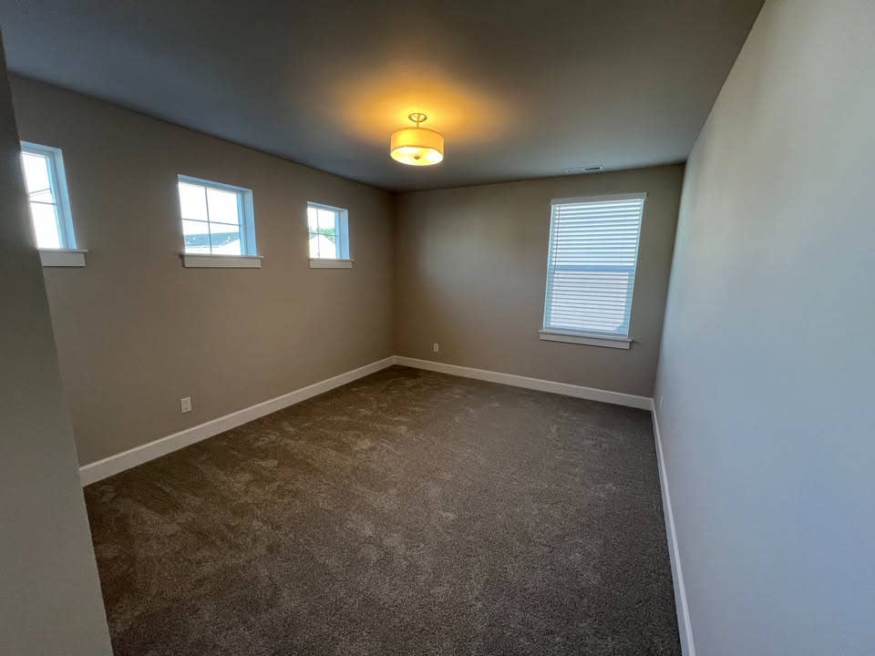 Looking for nice and neat roommate