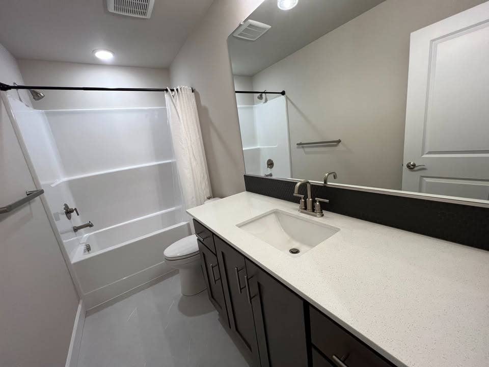 Looking for nice and neat roommate