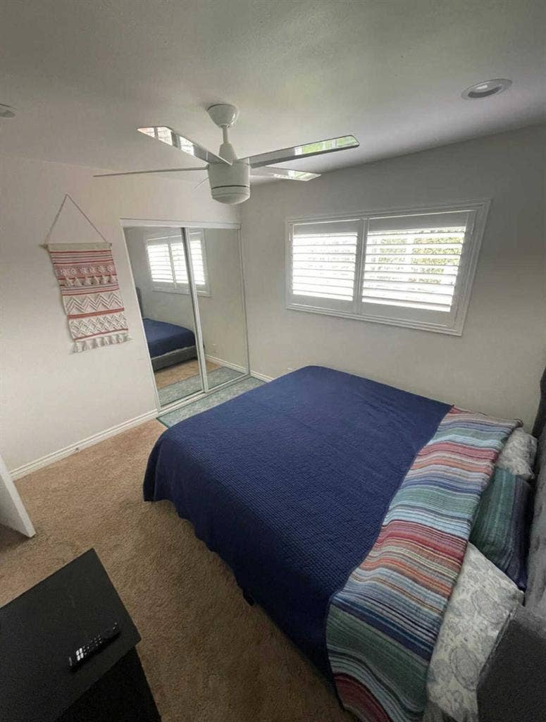 Room for rent city of Orange