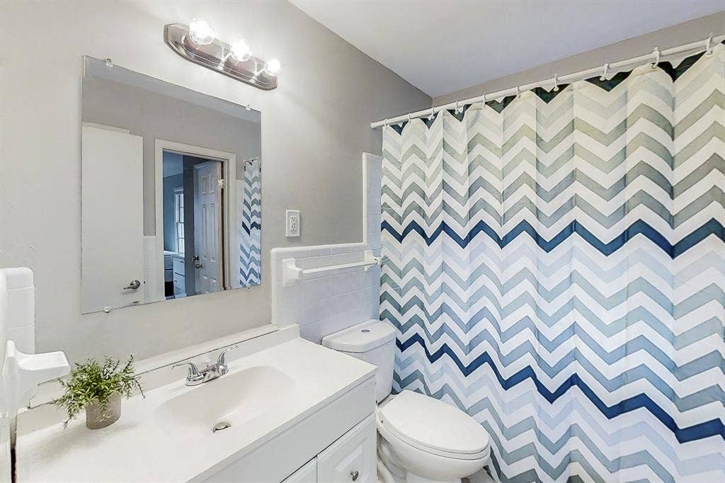 8 BR in Decatur