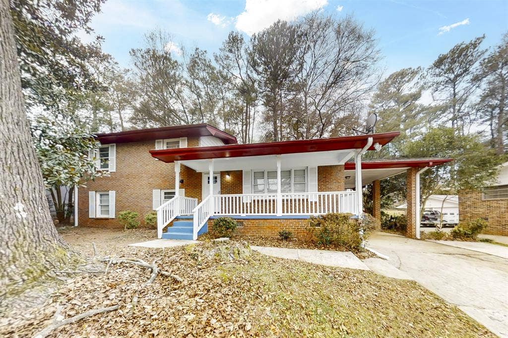 8 BR in Decatur