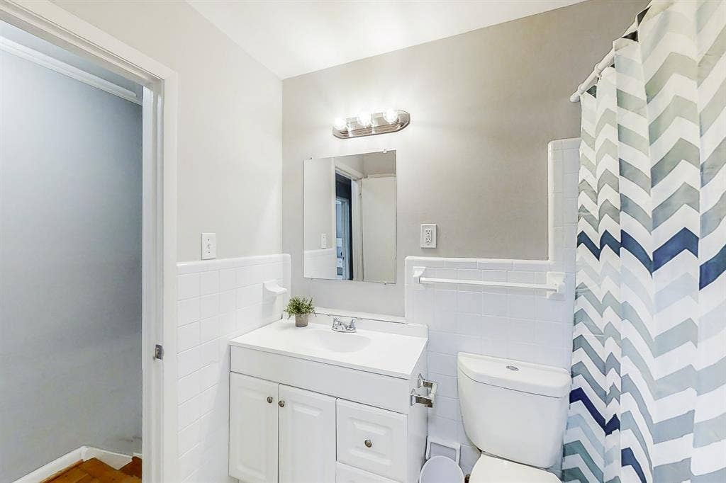 8 BR in Decatur