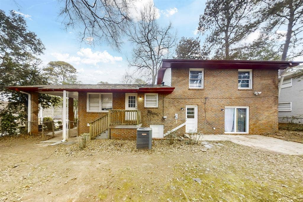8 BR in Decatur