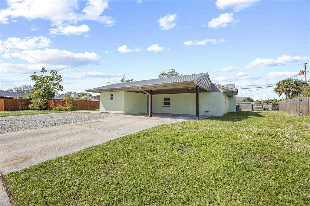 9 BR in Rockledge