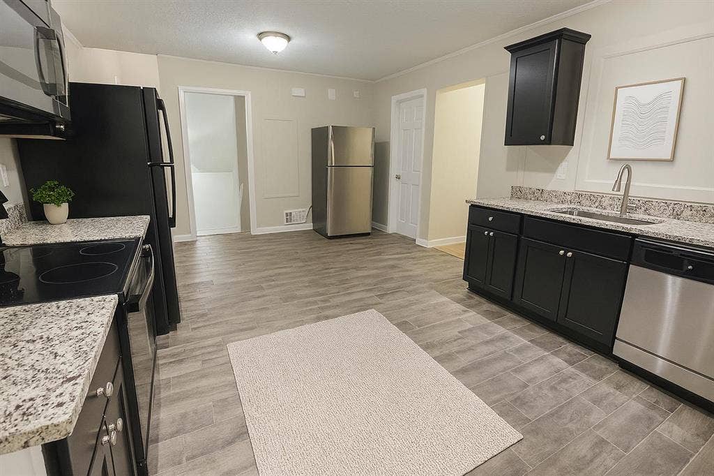 9 BR in College Park