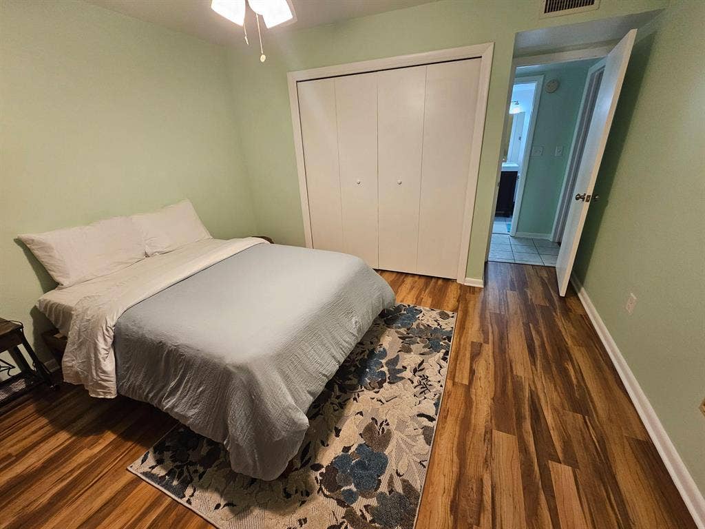 1 BR in St. Petersburg