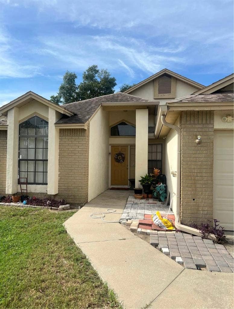 Room for rent - $ Hiawassee