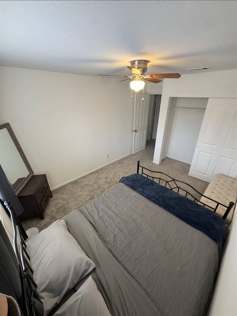 Room for rent cozy summerlin area