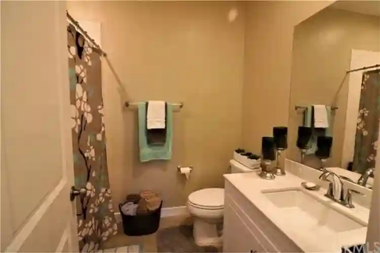 Room for rent in Glendora