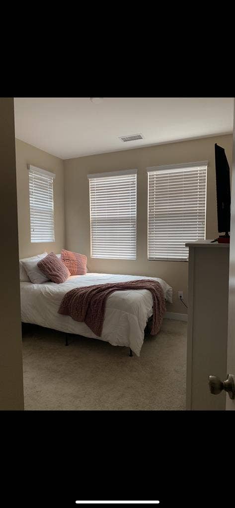 Room for rent in Glendora