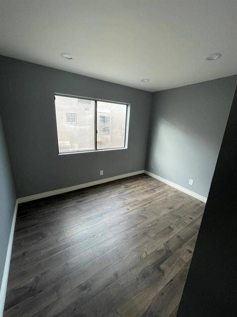 Room in BA Townhome - $1300/mo