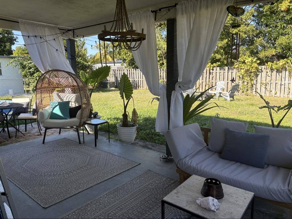 Furnished Room, Utilities Included