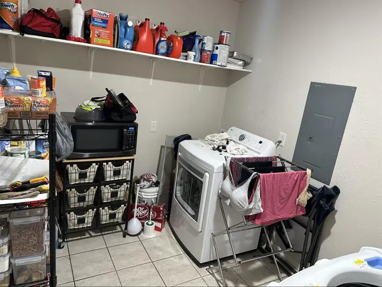 Looking for a new roommate!