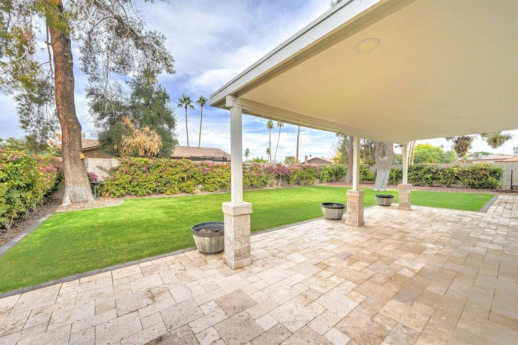 8 BR in Mesa