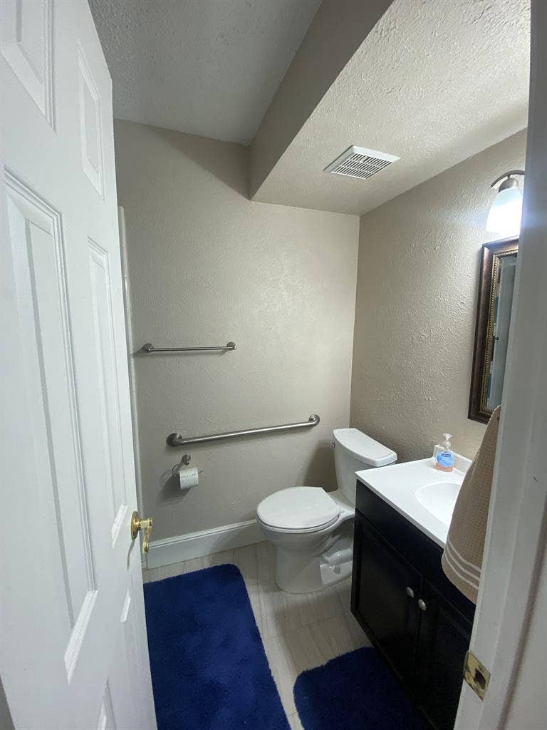 6 BR in Arlington
