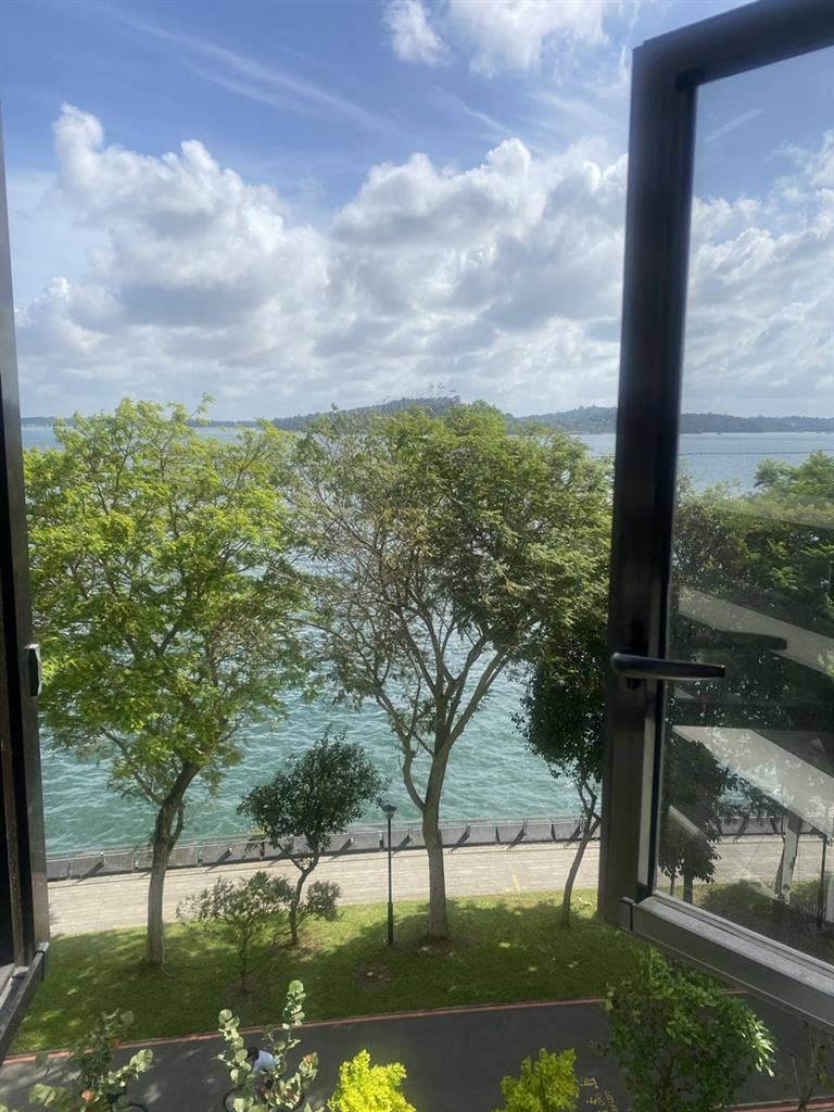 Master Bedroom for rent.