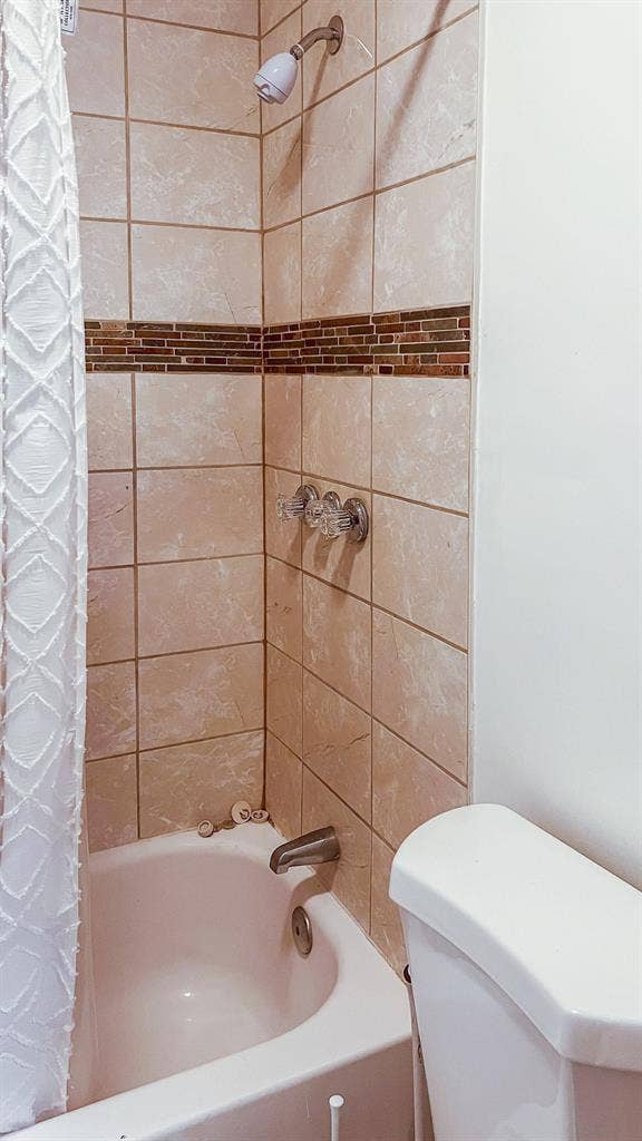 3 BR in Adelphi