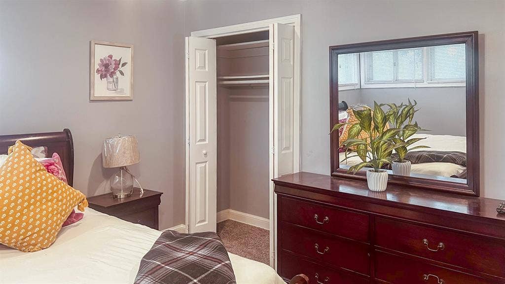 3 BR in Adelphi