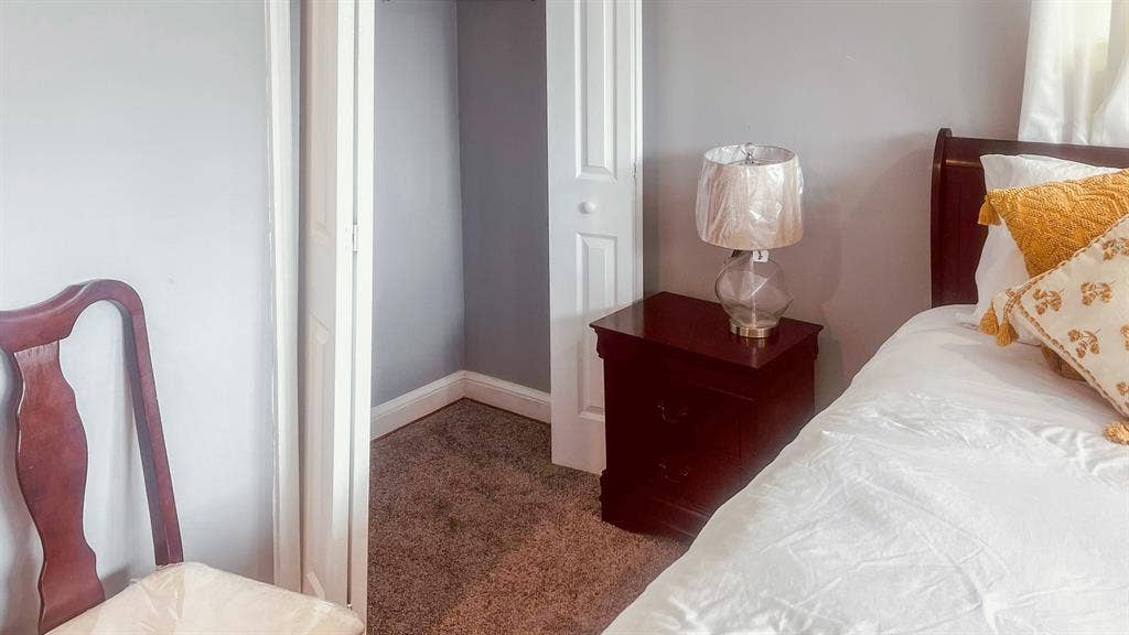 3 BR in Adelphi