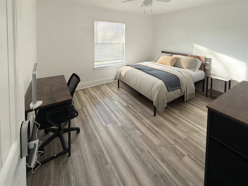 6 BR in Fort Worth