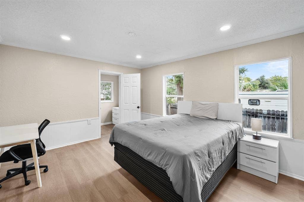 5 BR in Jacksonville