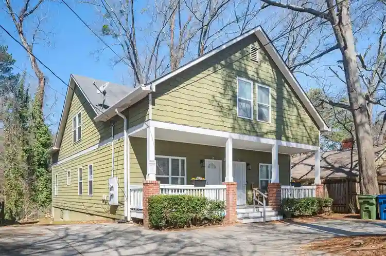 4 BR in Atlanta