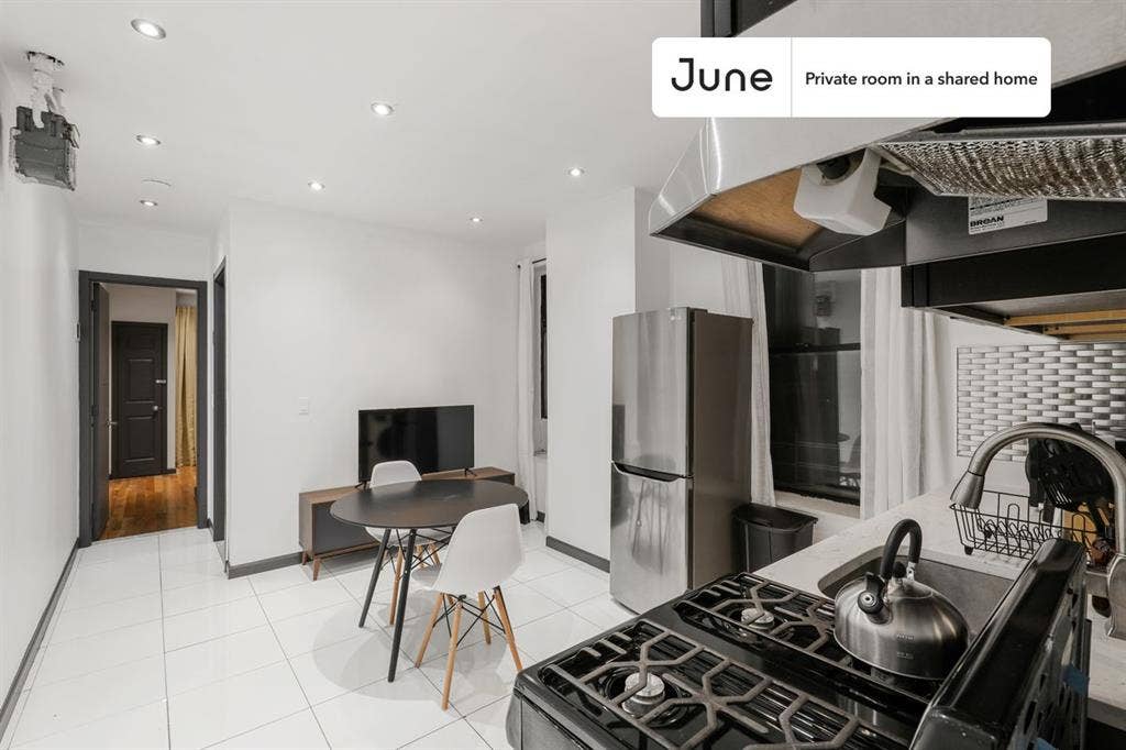 3 BR in New York City