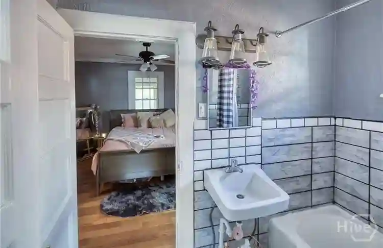 Spacious Private rooms for rent