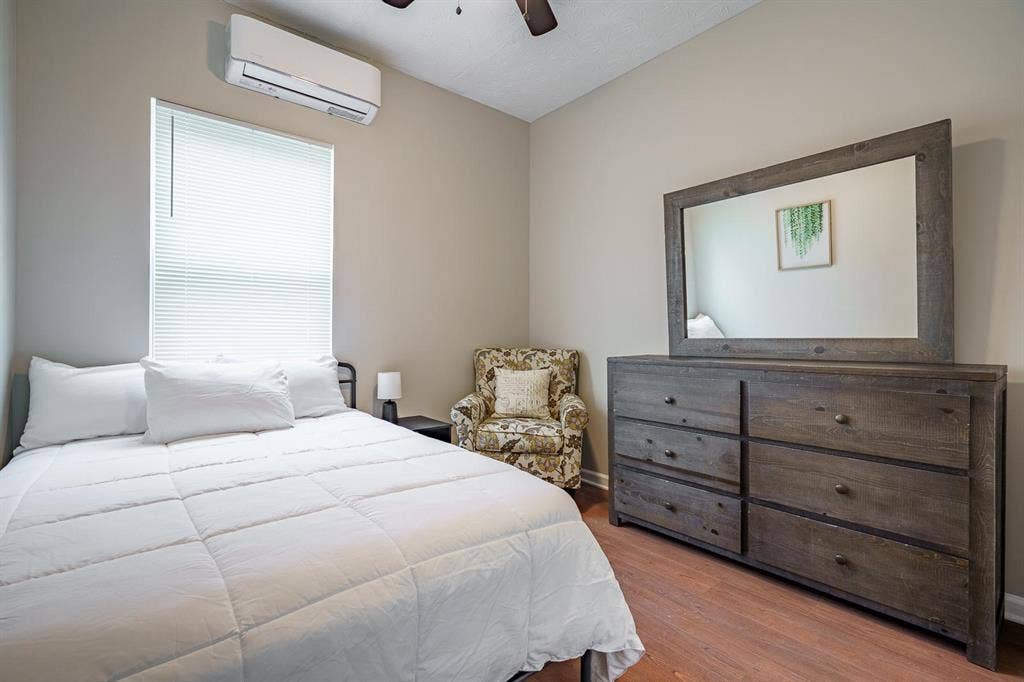 9 BR in Union City