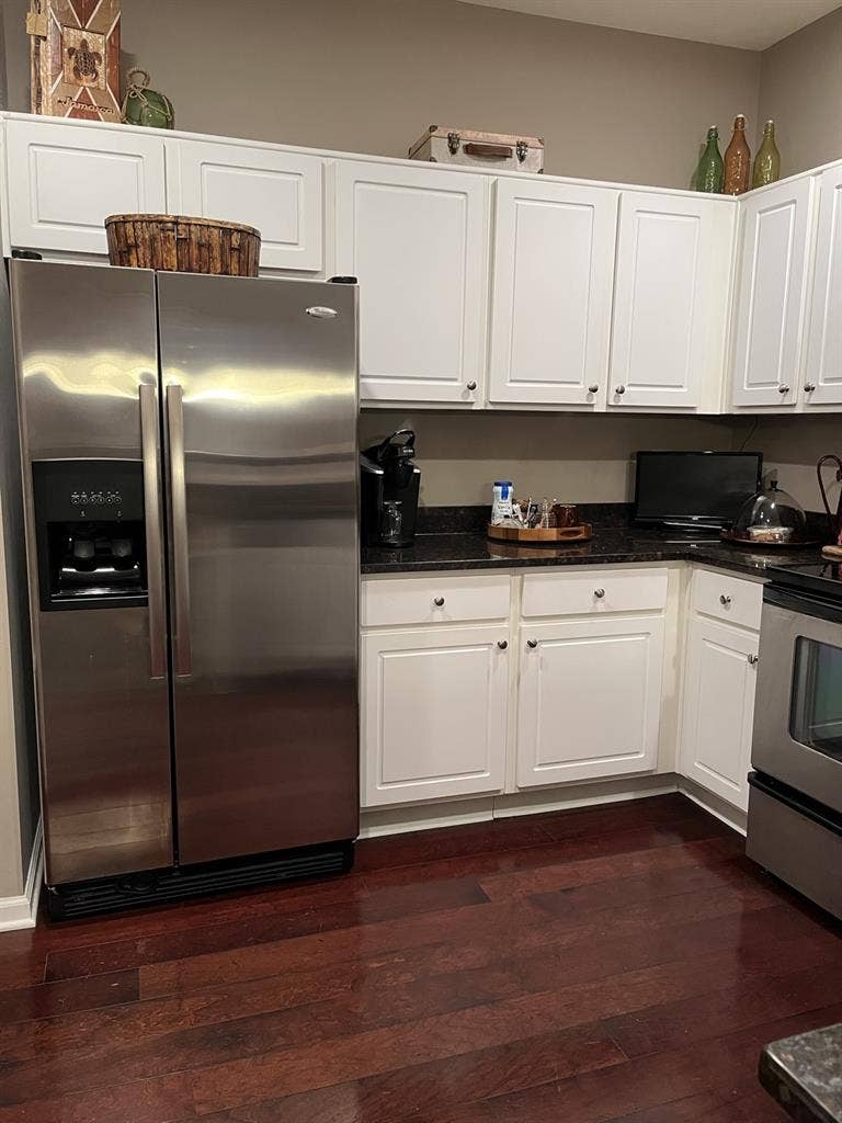 Private 1Bedrm+Futon in Den, Gym