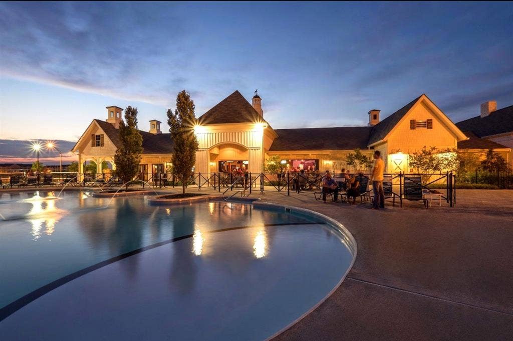 Private 1Bedrm+Futon in Den, Gym