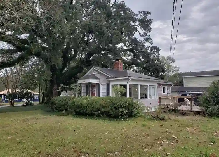 Room. House is open for renter.