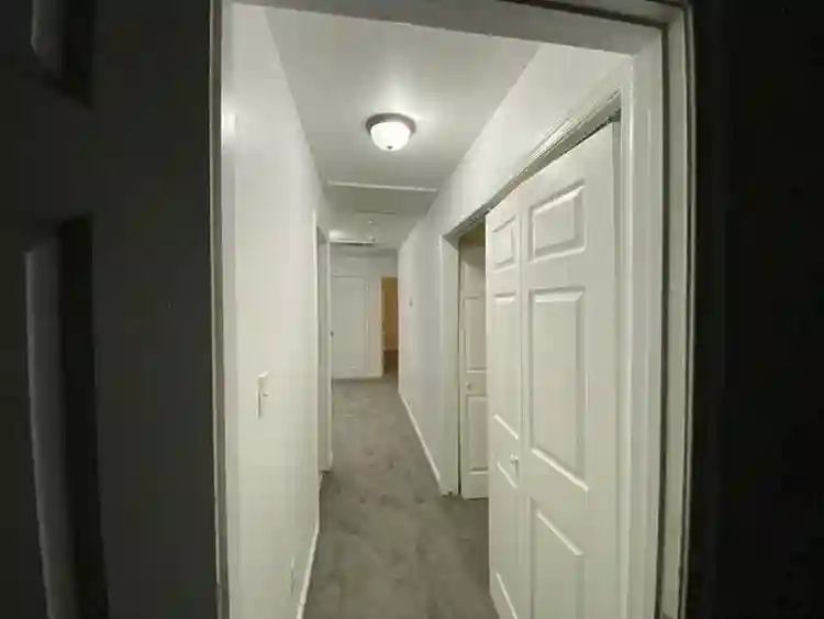 Room w/ Shared Bathroom