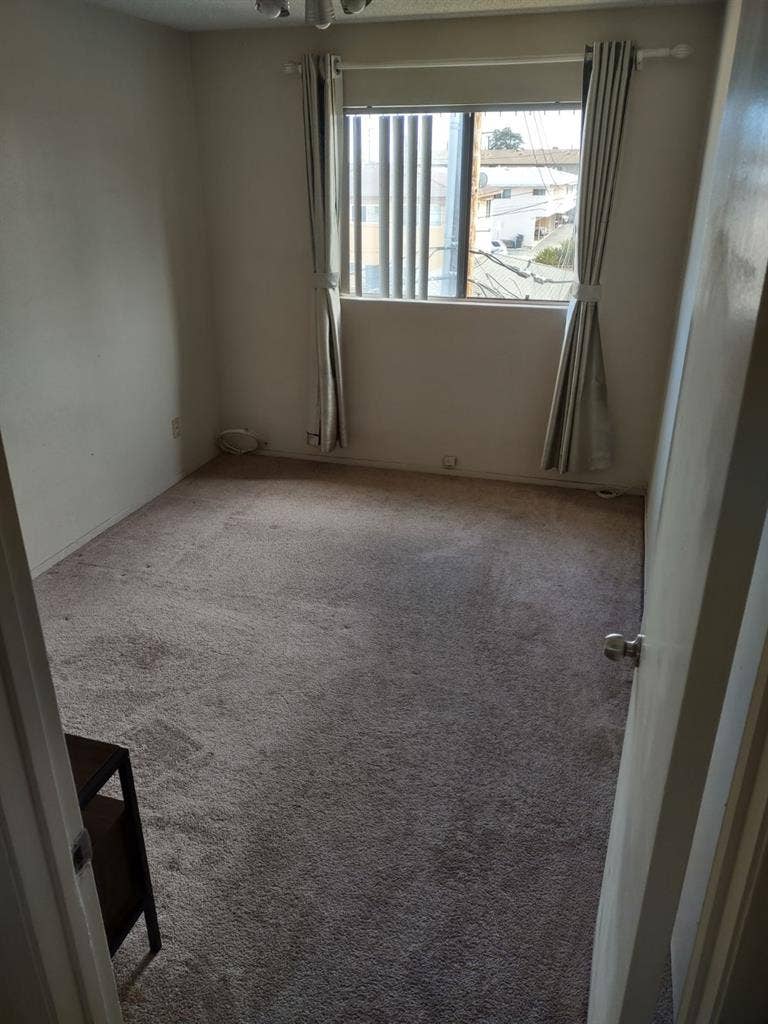 Room for Rent Feb 1st