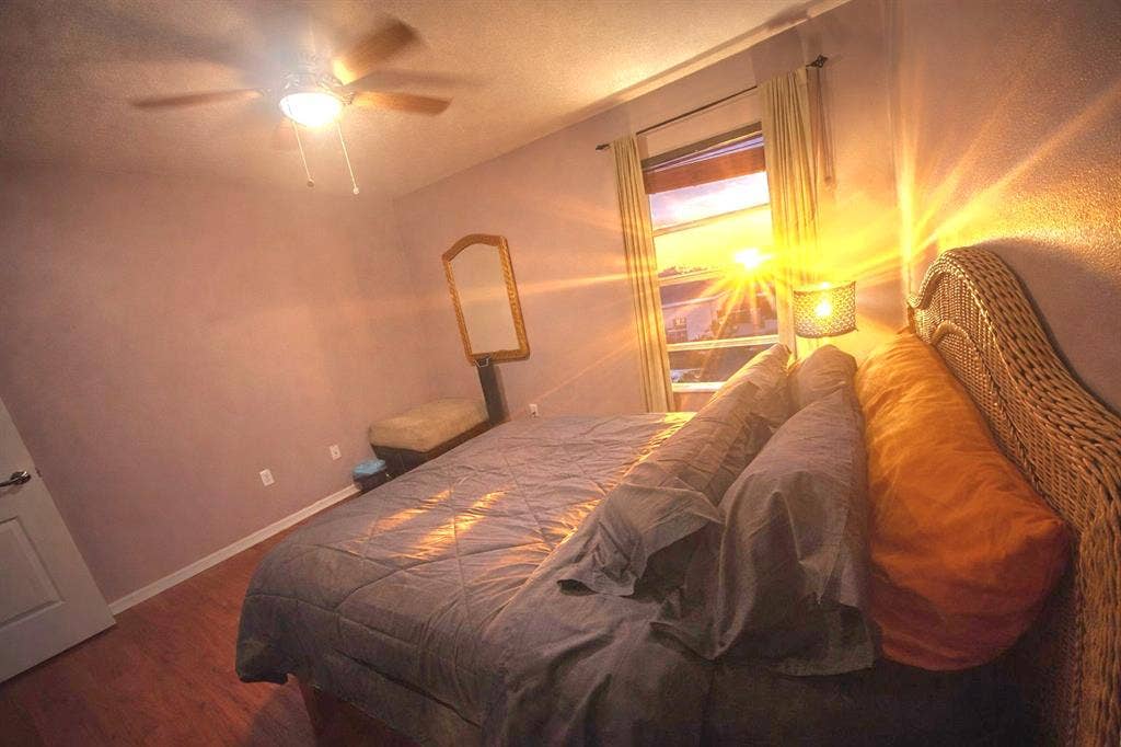 RENT ROOM IN MY HOME 🏡