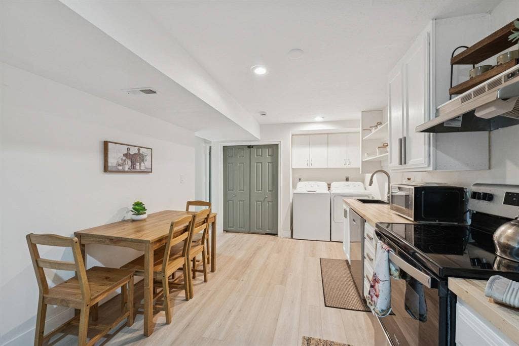 Private Room Near Ski Slopes + City