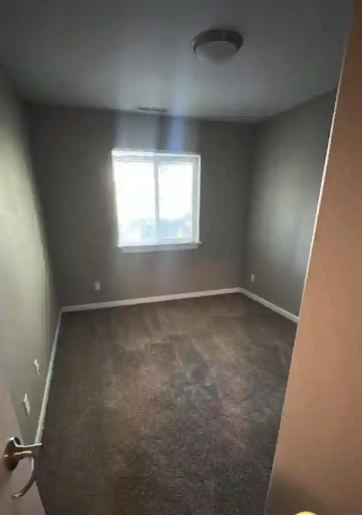 Third Roommate needed ASAP