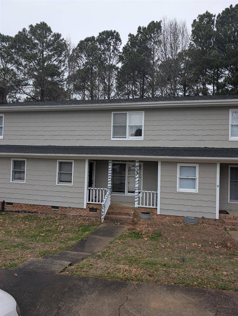 Room for rent, downtown Cary