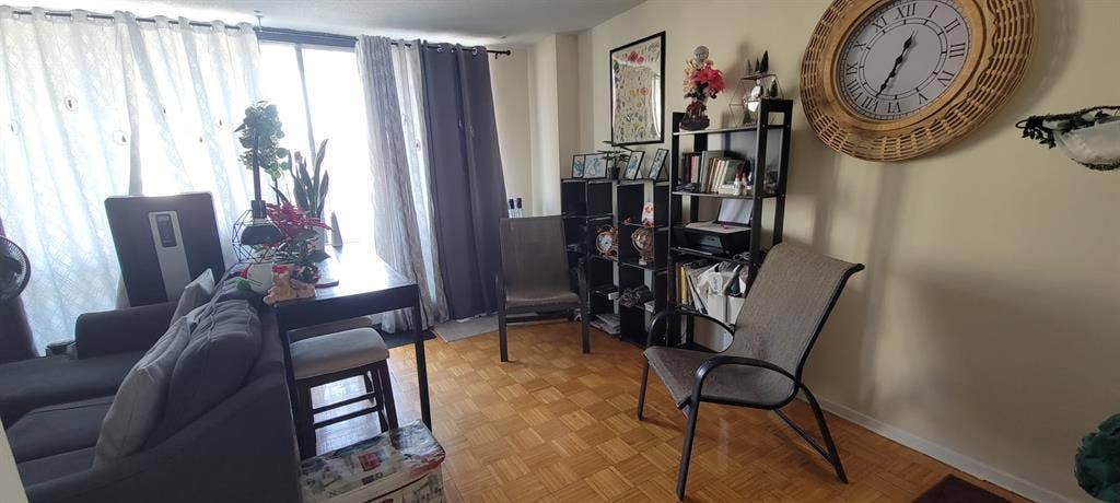 Private Furnished Room–CAD/m