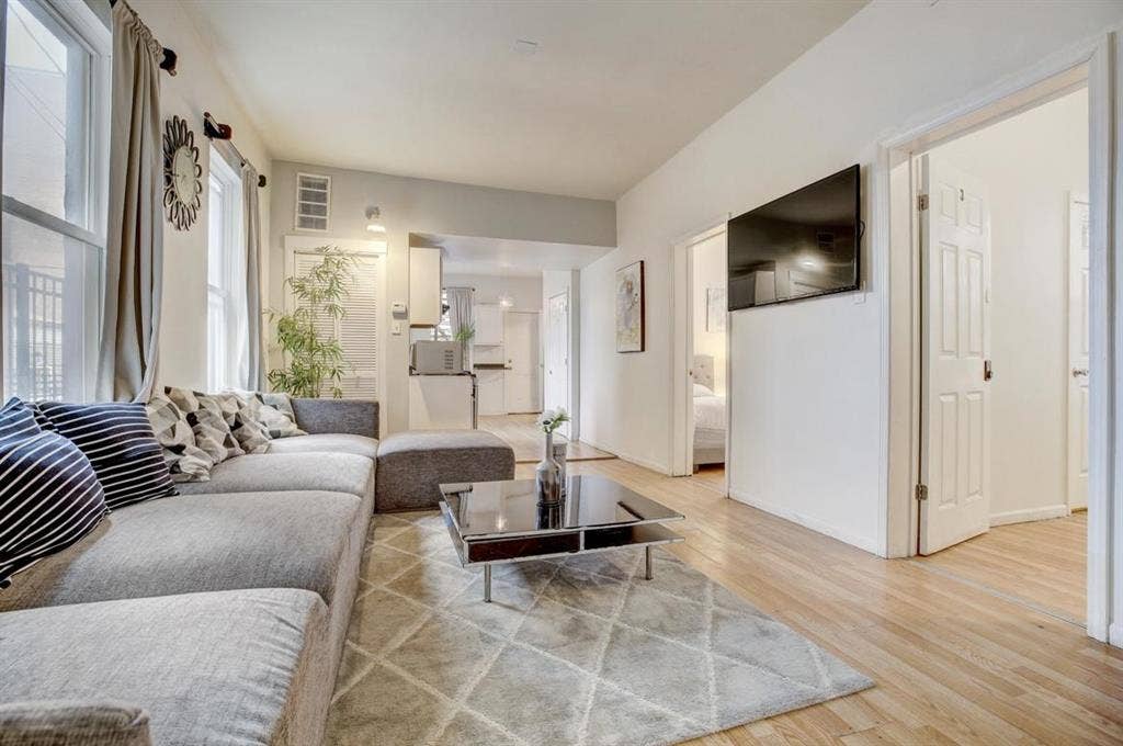 4 BR in Chicago
