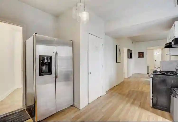 4 BR in Chicago